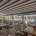 Nyota & Conference Center 4*