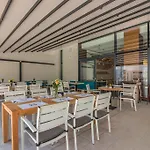 Nyota & Conference Center Hotel 4*