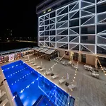 Nyota & Conference Center Hotel 4*