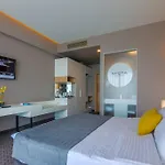 Nyota & Conference Center Hotel 4*