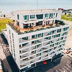 Nyota & Conference Center Hotel 4*