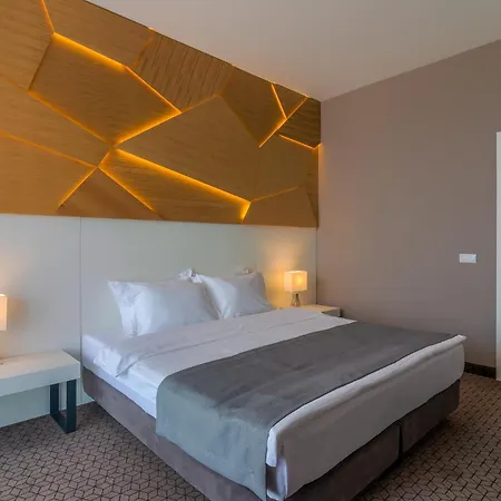 Nyota & Conference Center Mamaia