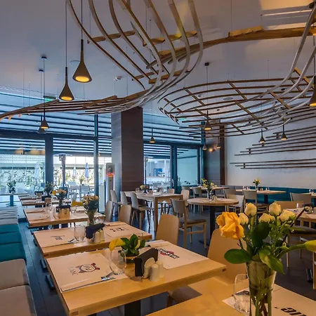 Hotel Nyota & Conference Center