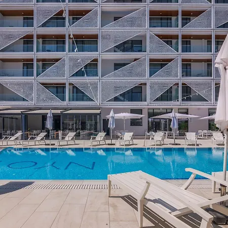 Nyota & Conference Center 4*