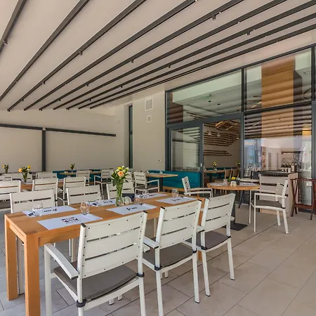 Nyota & Conference Center Отель 4*