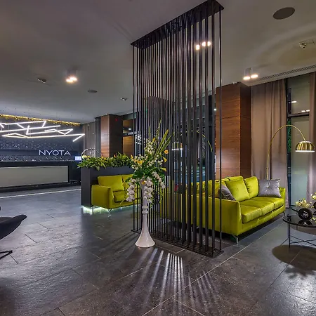 Nyota & Conference Center 4*