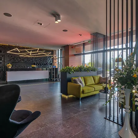 فندق Nyota & Conference Center مامايا