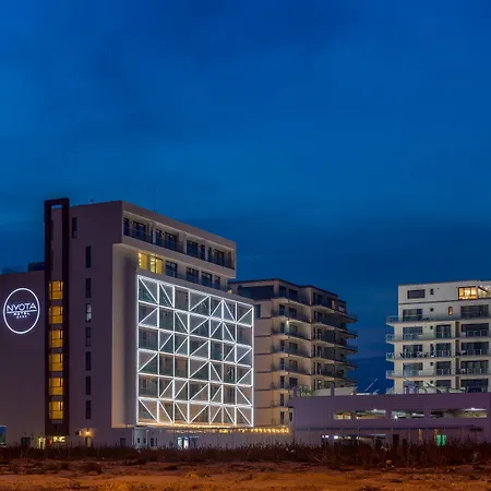 Nyota & Conference Center Hotel 4*