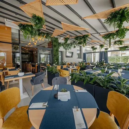Nyota & Conference Center Hotell