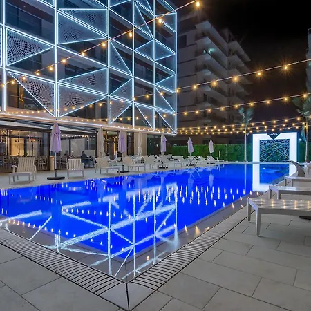 מלון Nyota & Conference Center מאמאיה