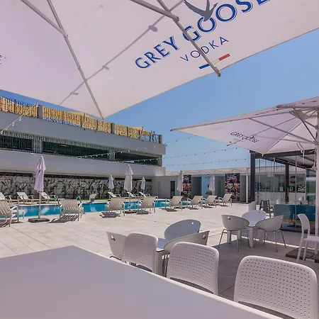 Hotel Nyota & Conference Center 4*