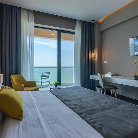 Nyota & Conference Center 4* مامايا