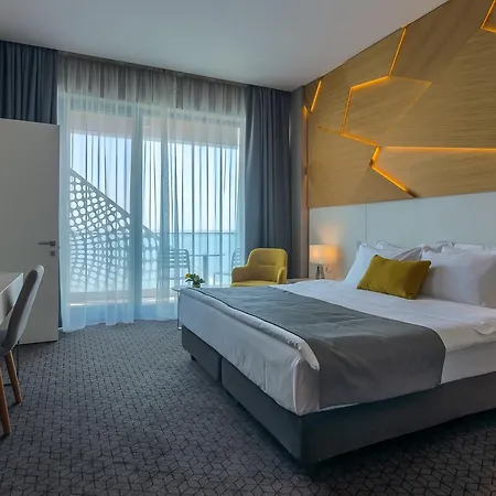 Nyota & Conference Center Mamaia