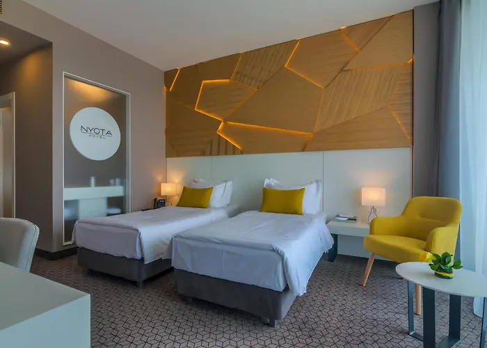 Nyota & Conference Center 4*