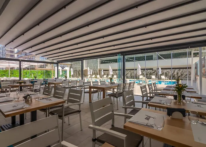 Nyota & Conference Center 4*