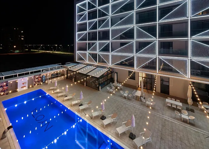 Nyota & Conference Center Hotel 4*