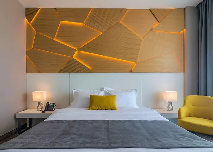 Hotel Nyota & Conference Center 4*