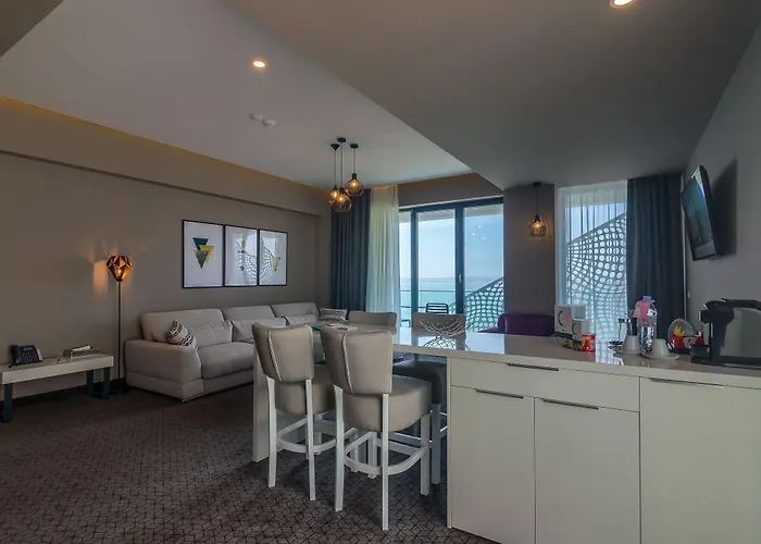 Nyota & Conference Center 4* Mamaia