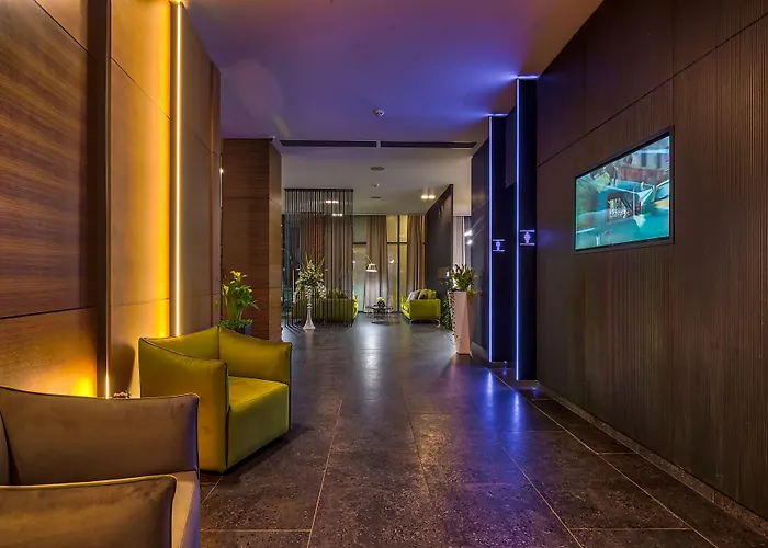 Nyota & Conference Center Hotel 4*