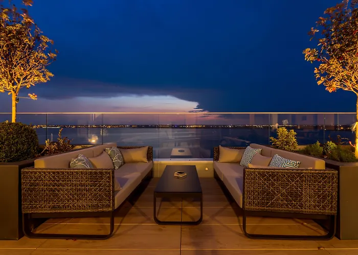 Nyota & Conference Center Mamaia