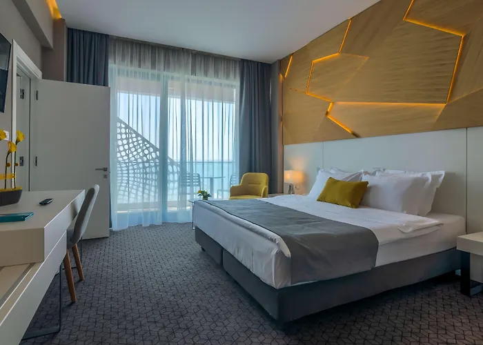 Nyota & Conference Center 4*