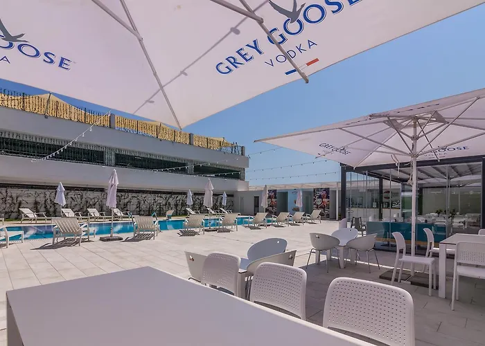 Hotel Nyota & Conference Center 4*